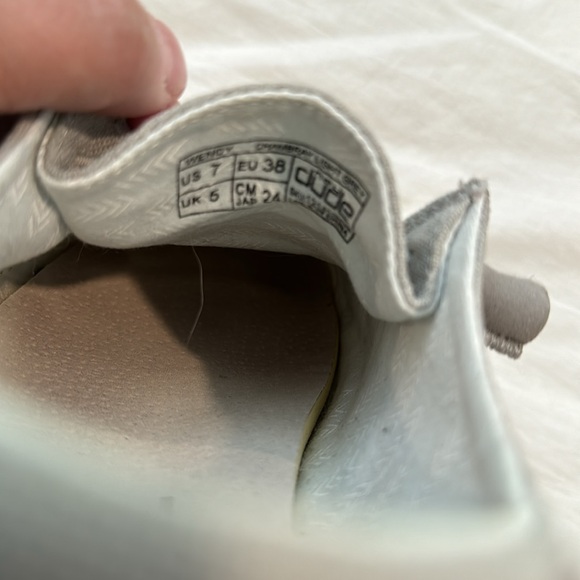 Women’s Hey Dude shoes - Picture 4 of 4